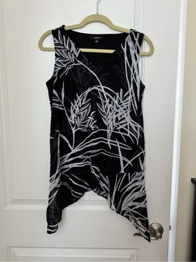 Alfani Black & White Botanical Asymmetrical V-Neck Dress